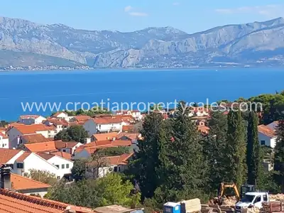 Land, Brač, 1 364 m², 290 000 € - 3