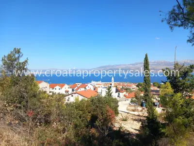 Land, Brač, 1 364 m², 290 000 €