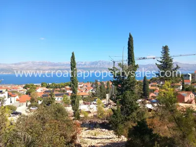 Land, Brač, 1 364 m², 290 000 € - 7