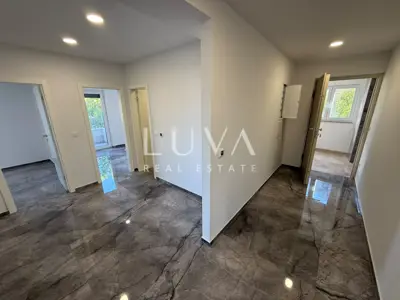 Wohnung 181,9 m², Makarska - 4 Schlafzimmer und Terrasse - 7