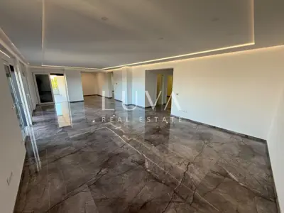 Wohnung 181,9 m², Makarska - 4 Schlafzimmer und Terrasse - 2