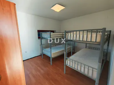 House 283 m², Ližnjan - 5 apartments and sea view - 9