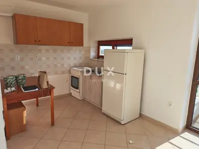 House 283 m², Ližnjan - 5 apartments and sea view - 6