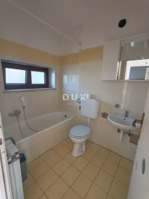 House 283 m², Ližnjan - 5 apartments and sea view - 3