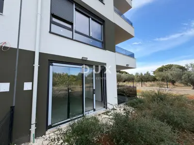 Apartment 55 m², Štinjan - garden 66 m² and terrace