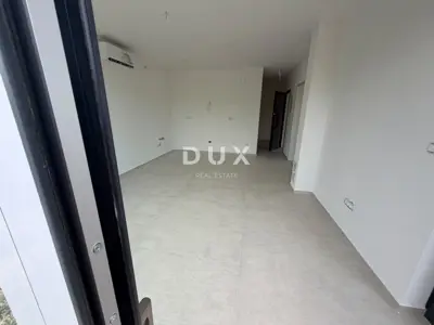 Apartment 55 m², Štinjan - garden 66 m² and terrace - 7