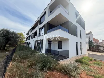 Apartment 55 m², Štinjan - garden 66 m² and terrace - 2