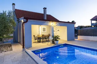 House for rent in Smoković, 70 m² - 2