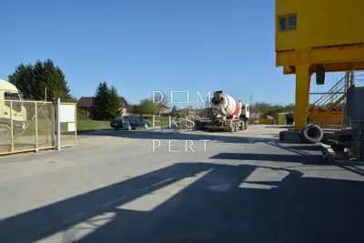 Gewerbeimmobilie zur Miete in Velika Ostrna, 2171 m² - 2