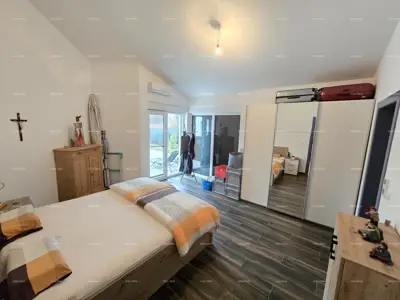 Haus 140 m², Grandići - ebenerdige Immobilie mit Pool - 16