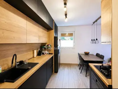 Apartment 64 m², Podmurvice - 2 bedrooms and loggia