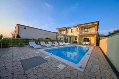 Villa drugi red do mora, otok Vir - 4