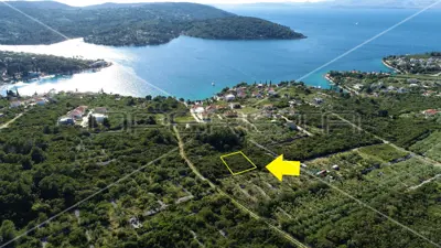 Građevinsko zemljište 932 m², Nečujam, pogled na more i Split