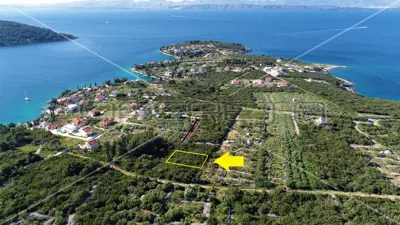 Baugrundstück 932 m², Nečujam, Meerblick und Split - 2