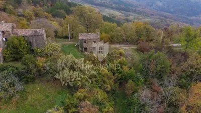 Estate in Motovun, 3 stone houses and 3,700 m² of land - 11