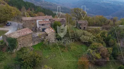 Estate in Motovun, 3 stone houses and 3,700 m² of land - 12