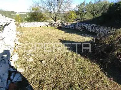Imanje 1.078 m², Drvenik Veliki - građevinska zona - 8