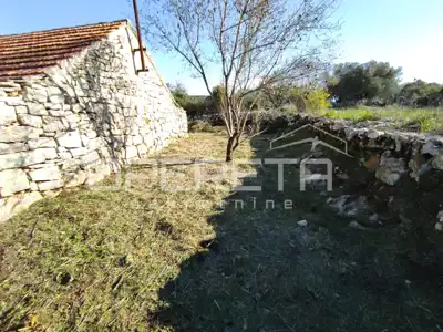 Imanje 1.078 m², Drvenik Veliki - građevinska zona - 2