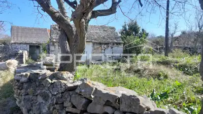 Imanje 1.078 m², Drvenik Veliki - građevinska zona - 10