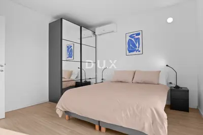 House 365 m², Poreč - two residential units - 11