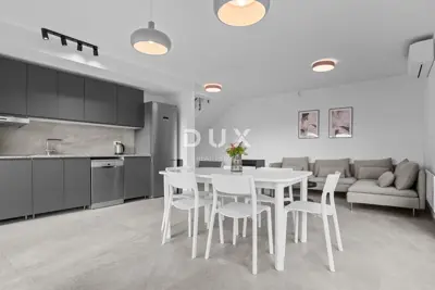 House 365 m², Poreč - two residential units - 7