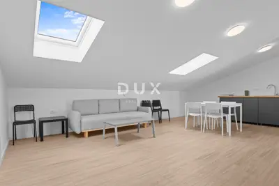 House 365 m², Poreč - two residential units - 18