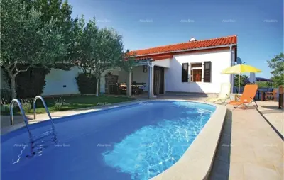 Villa 94 m², Peruški, renovated in 2022 and pool