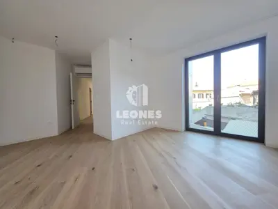 Wohnung 98 m², Umag, nur wenige Schritte vom Meer und vom Strand entfernt - 10
