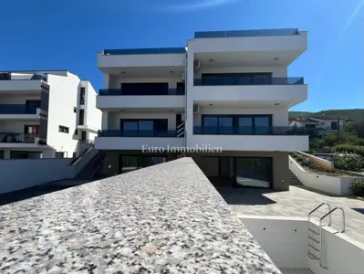 Apartment for sale in Dramalj, 152 m²