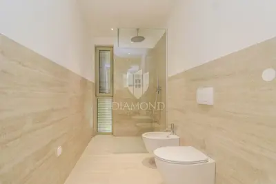 Apartment 126 m², Novigrad center - sea view and 2 parking spaces - 14