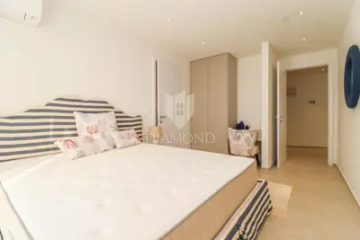 Apartment 126 m², Novigrad center - sea view and 2 parking spaces - 18