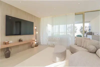 Apartment 126 m², Novigrad center - sea view and 2 parking spaces