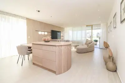 Apartment 126 m², Novigrad center - sea view and 2 parking spaces - 4