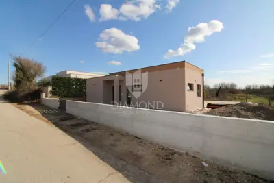 Kuća 130 m², Bibići kod Svetvinčenta, bazen i terasa - 2