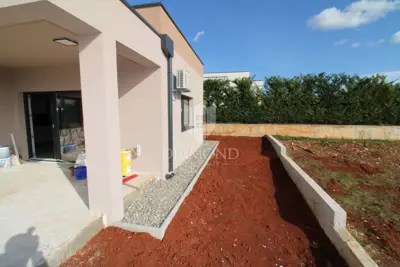 Kuća 130 m², Bibići kod Svetvinčenta, bazen i terasa - 3