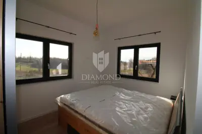 Kuća 130 m², Bibići kod Svetvinčenta, bazen i terasa - 16