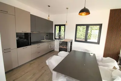 Kuća 130 m², Bibići kod Svetvinčenta, bazen i terasa - 9