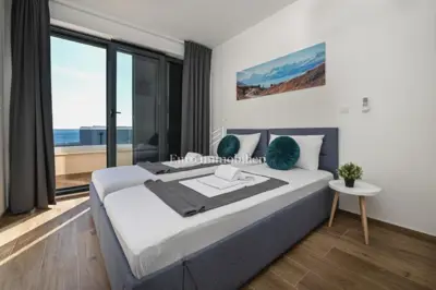 Vila 150 m², Novalja - bazen i pogled na more - 12