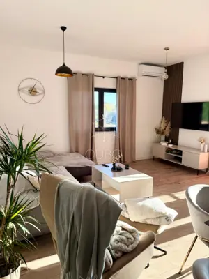 Kuća u Štokovcima, mirna lokacija i privatni bazen - 2