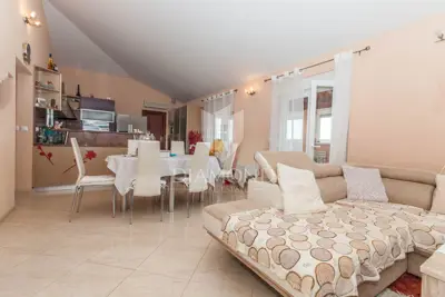 Apartment for sale in Novigrad, 134 m² - 5
