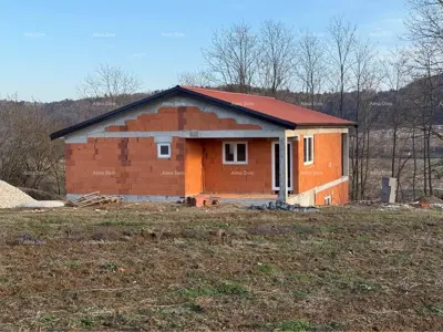 House 160 m², Cerovlje - peaceful surroundings and large yard - 3