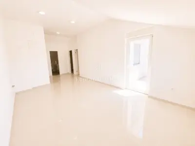 Wohnung zum Kauf in Crikvenica, 50,2 m² - 2