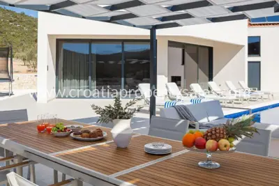 Haus, Trogir, 310 m², 1 800 000 € - 4