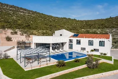 Kuća, Trogir, 310 m², 1 800 000 €