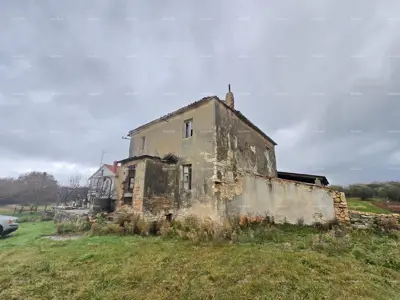 Steinhaus 90 m², Galižana - Baugrundstück - 8