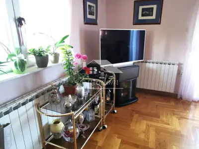 House in Bizek, 1,197 m², orchard and peaceful surroundings - 22