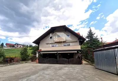 House in Bizek, 1,197 m², orchard and peaceful surroundings - 3