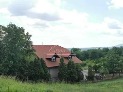 House in Bizek, 1,197 m², orchard and peaceful surroundings - 2