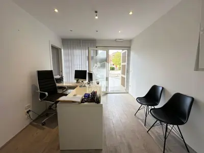 Poslovni prostor u Novigradu, blizina centra