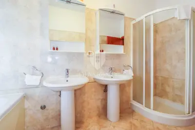 Stan u Rovinju, blizu plaže Cuvi, namješten i mirna lokacija - 7